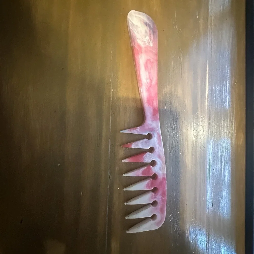 Vintage 1 Pc‎ Long Handle Wide Tooth Comb Colorful Made in USA Pre-owned Used